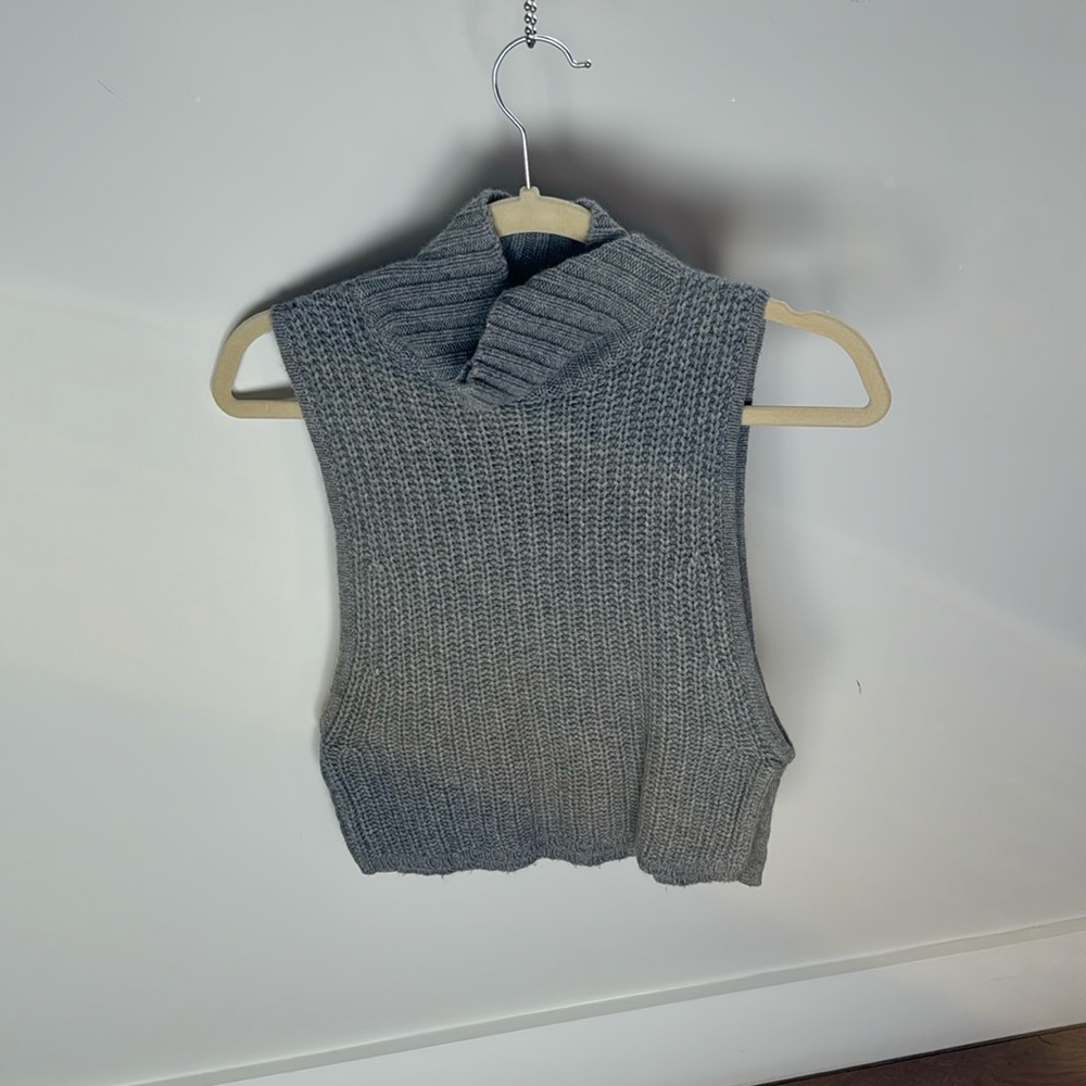 Sleeveless sweater